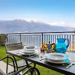 La Vista By Design